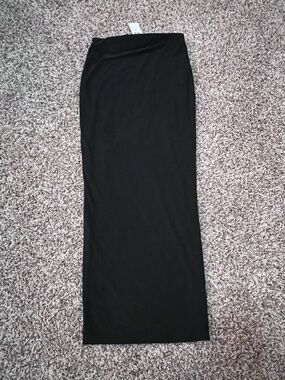 Fashion Nova Black Maxi Skirt - Sleek Straight Fit